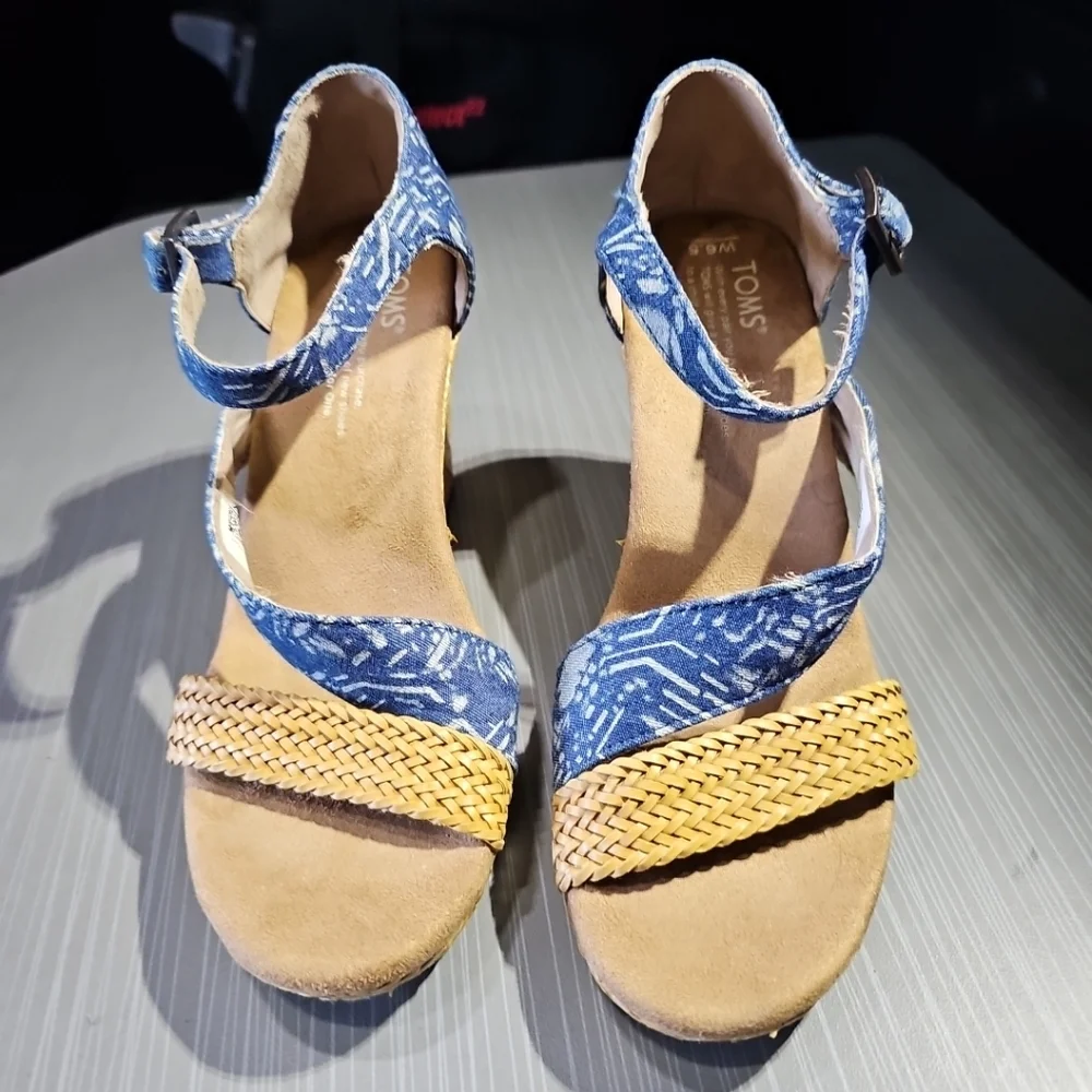 TOMS Blue Wicker Weave Ankle Strap Womens Wedge‎ Open Toe Sandals Shoes Size 6.5